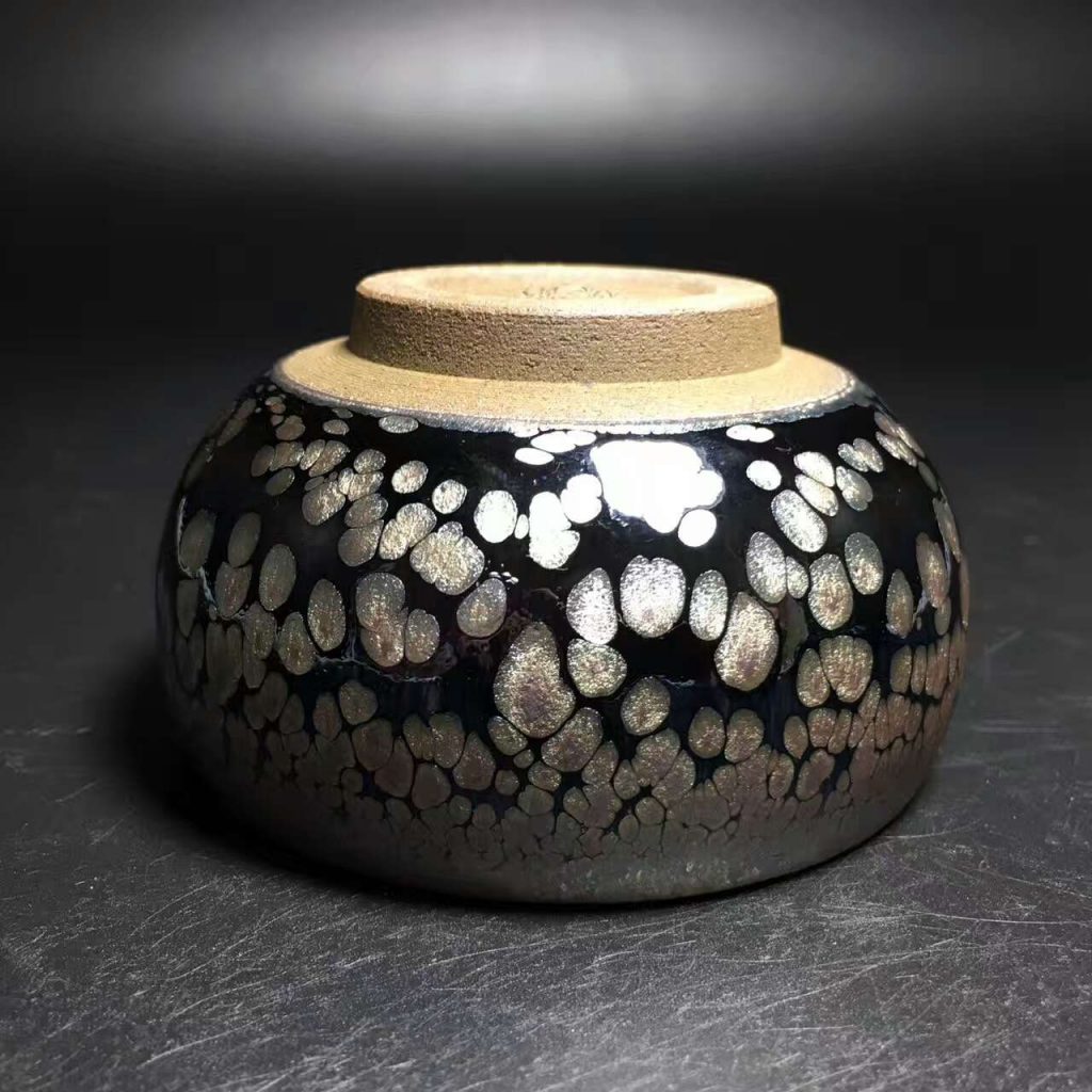 游和俤，金羽大油滴，口徑8肚大9高5，易出彩！