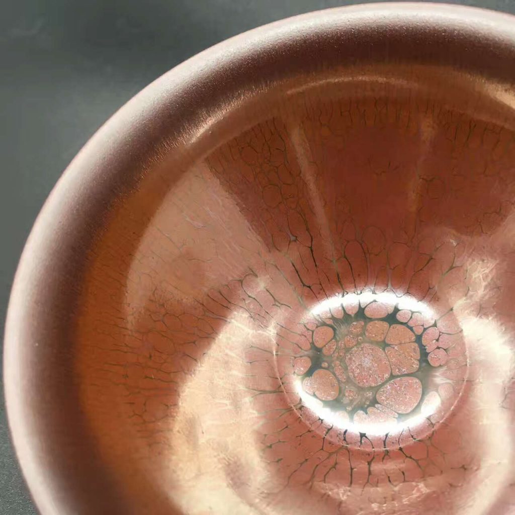 吳立主，柿紅油滴，口徑10高5.5，花色極美！