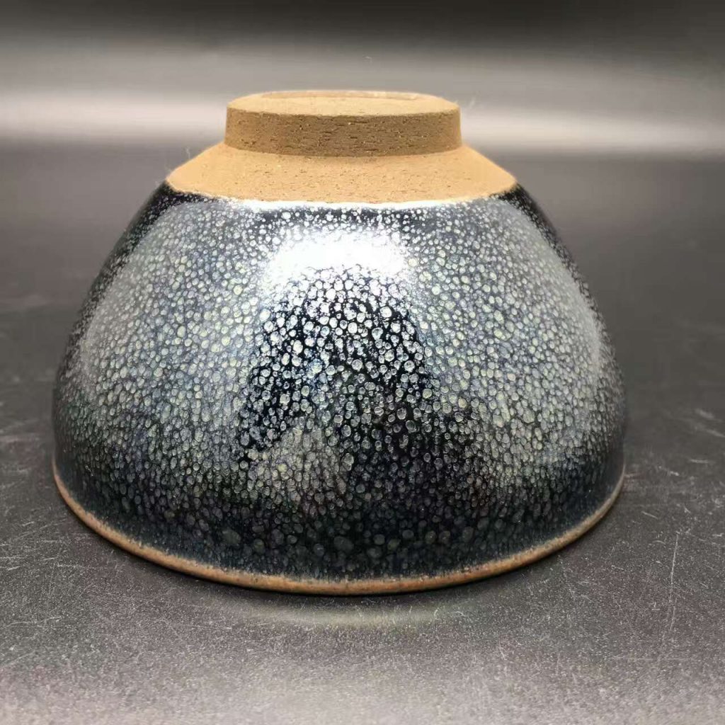 繆興洲，藍(lán)色小油滴，口徑8.7高5.2，精致！