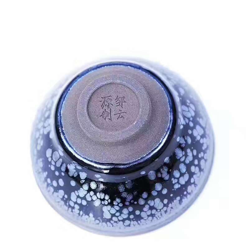 鄒云源老師8.3公分束口藍(lán)油滴生肖盞，中國傳統(tǒng)生肖配合中國傳統(tǒng)工藝。