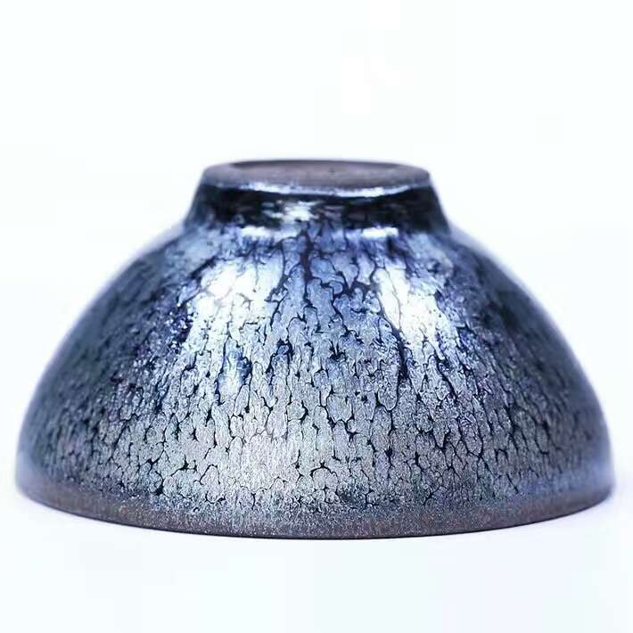 蔣新穎8.5公分?jǐn)靠谒{(lán)油滴盞，器型幽雅，經(jīng)典全包釉工藝，釉面溫潤。