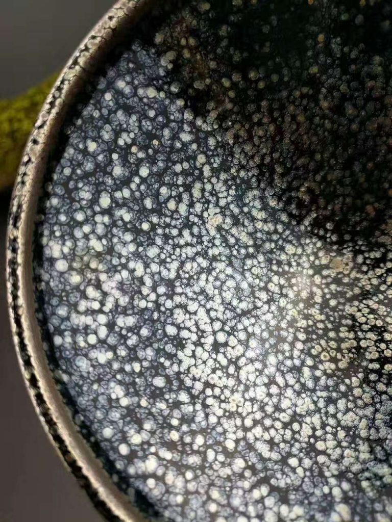 繆興洲斂口油滴盞：口10.8高4.5