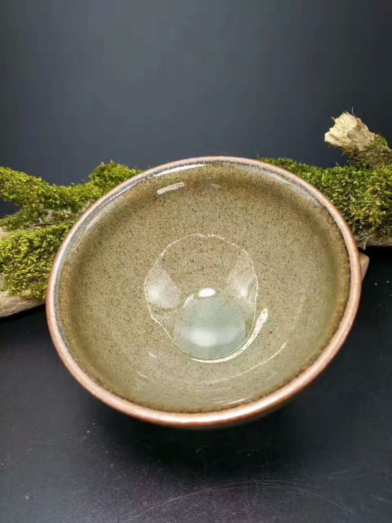 王東凱單色釉抹茶綠：口8.7高5.5，清新淡雅。