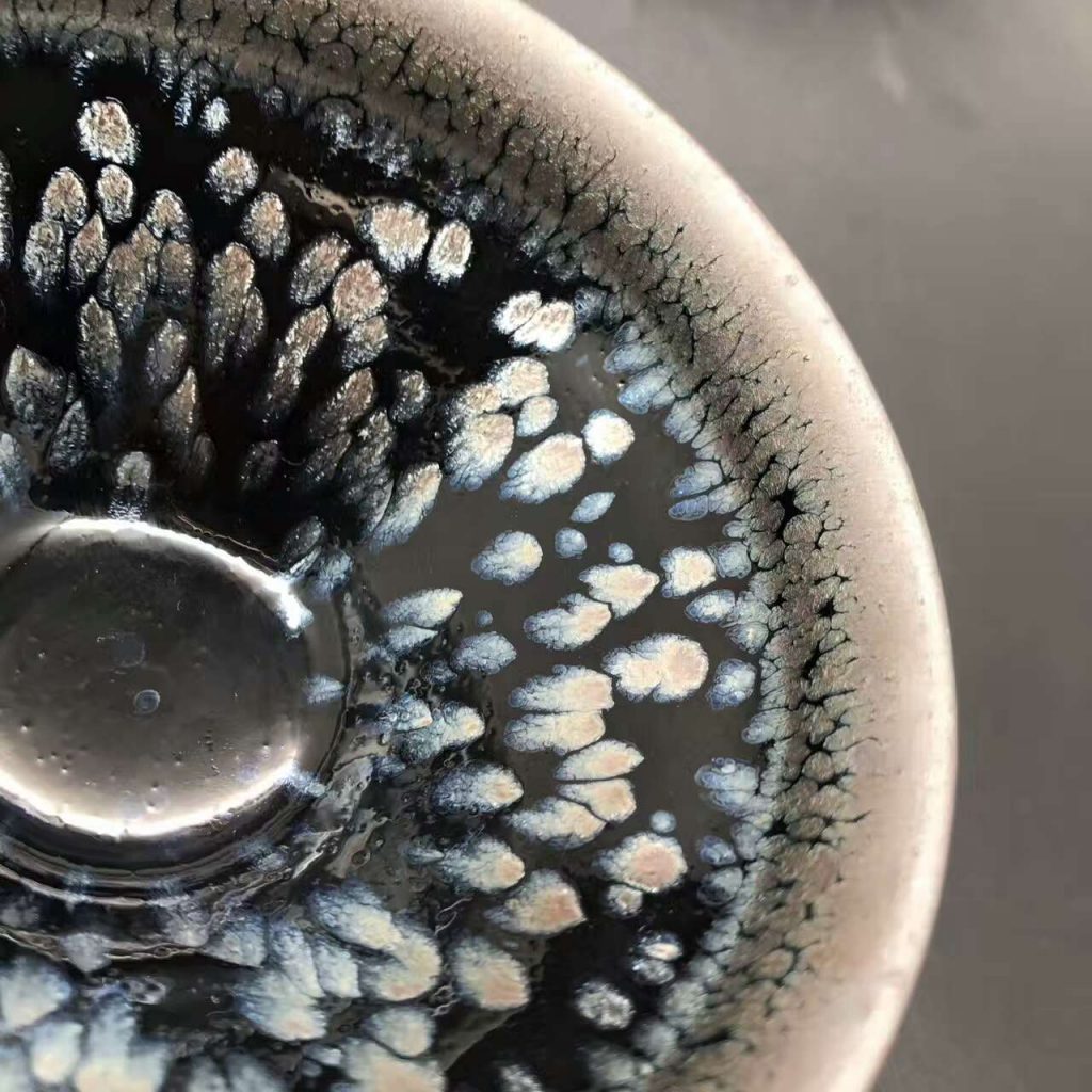 李昌海作品，口徑9高4.8，器型完美，晶體獨特