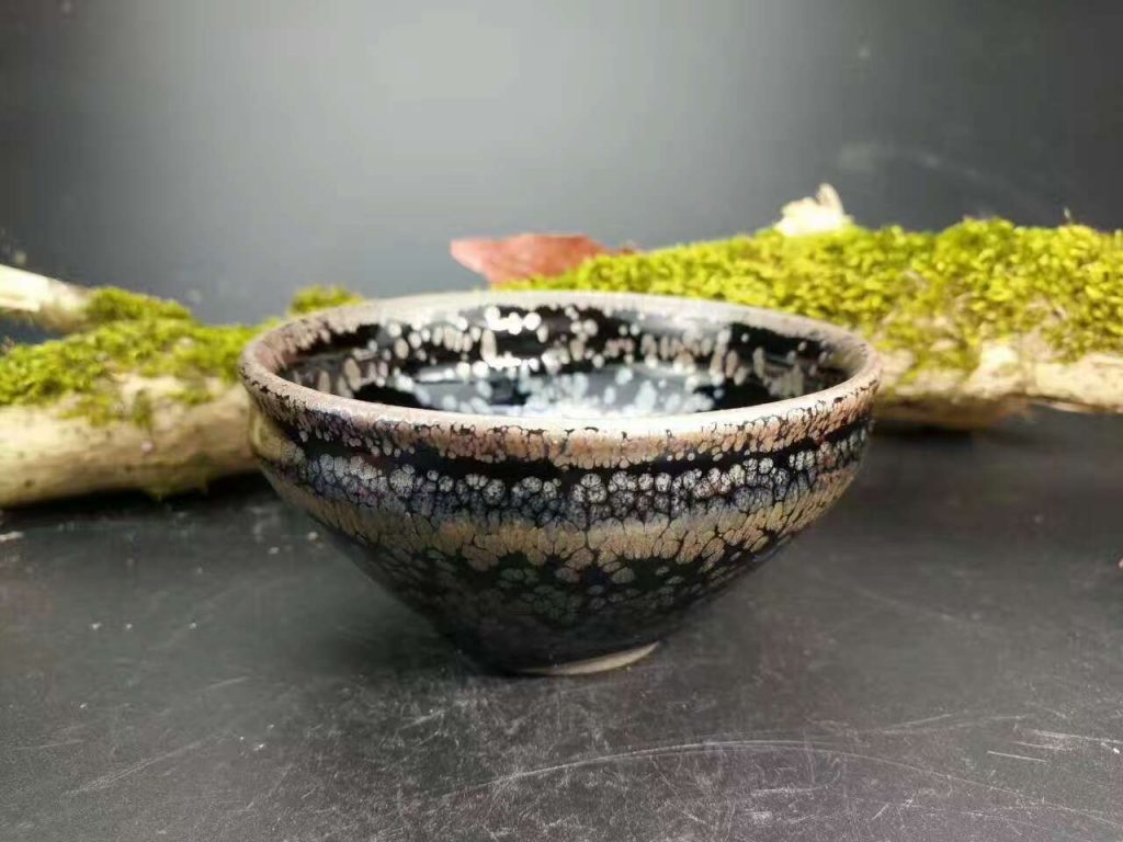 卓立旗銀油滴束口：口8.5高4.5，傳統(tǒng)工藝。