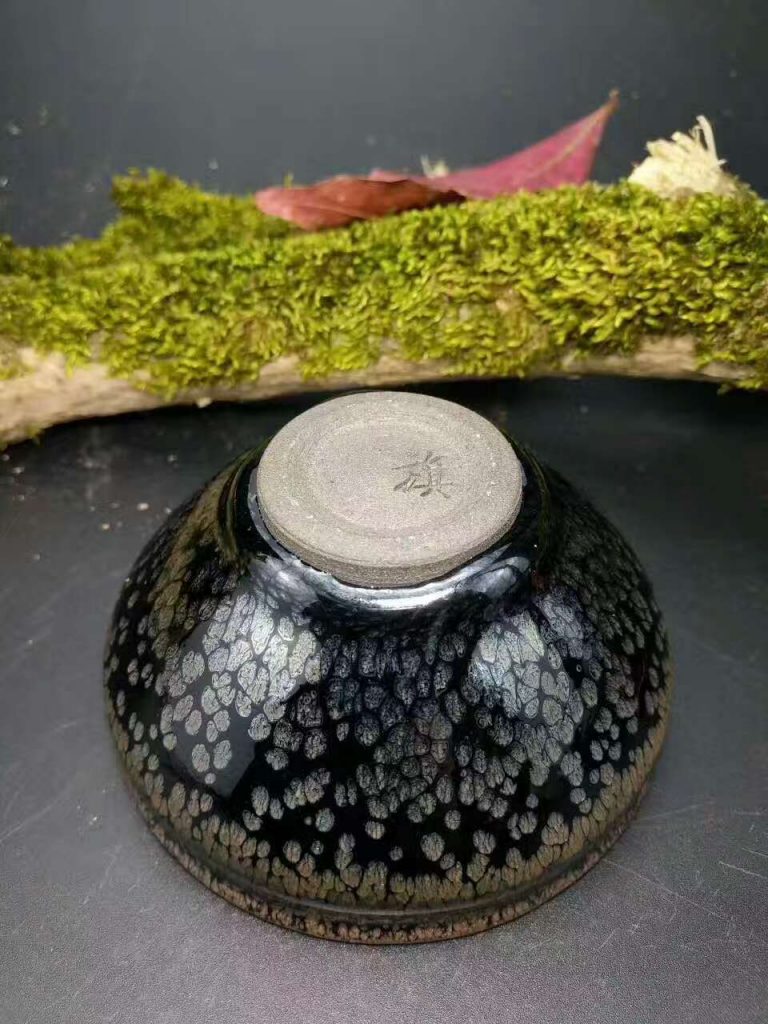 卓立旗銀油滴束口：口8.5高4.5，傳統(tǒng)工藝。