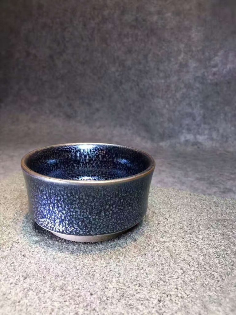 繆興洲，竹節(jié)藍(lán)油滴茶盞，口9高4.5