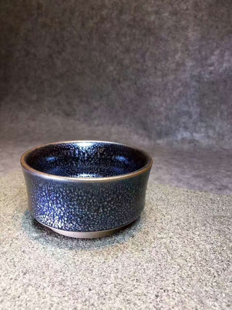 繆興洲，竹節(jié)藍(lán)油滴茶盞，口9高4.5