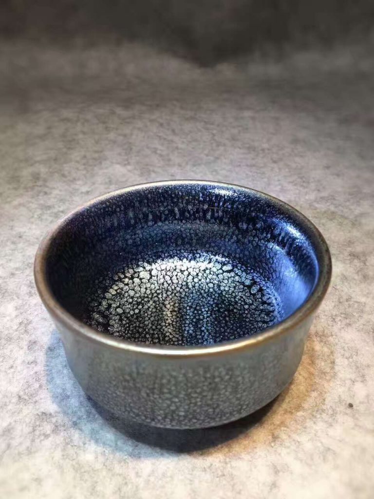 繆興洲，竹節(jié)藍(lán)油滴茶盞，口9高4.5