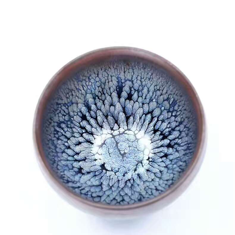 闕梅嬌老師8.8公分束口油滴盞，純手工，器型大氣厚重，斑紋金屬感強烈！