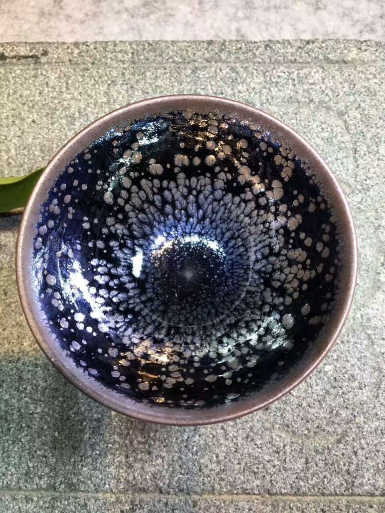 陳旭 傳統(tǒng)工藝黑釉：8.8*5