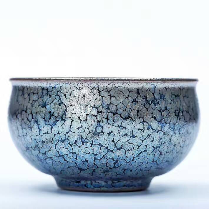 劉學(xué)財(cái)束口缽型滿天星藍(lán)油滴盞，口徑9.2公分