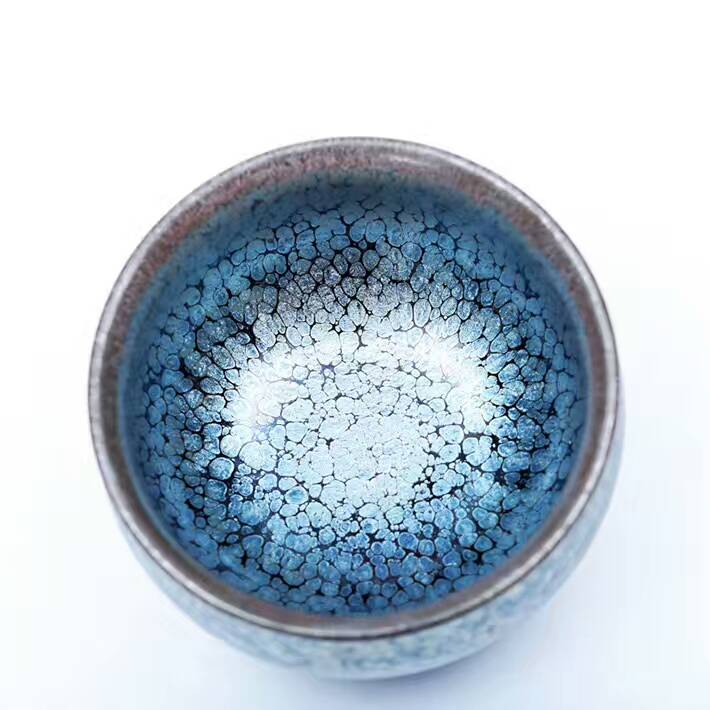 劉學(xué)財(cái)束口缽型滿天星藍(lán)油滴盞，口徑9.2公分