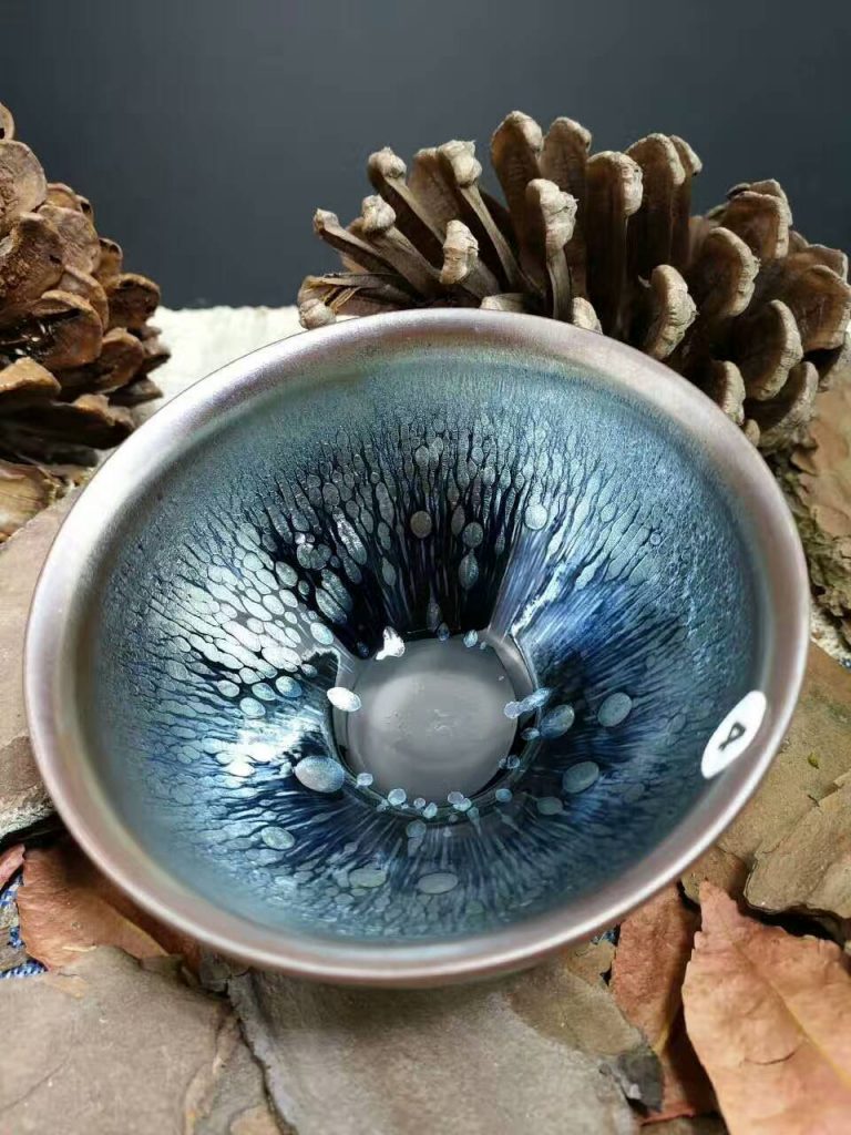 吳立主束口油滴盞：口9高5.5