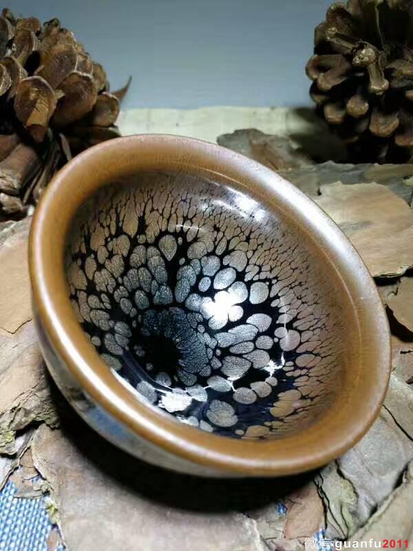 謝松青“春盞”：9*5.5