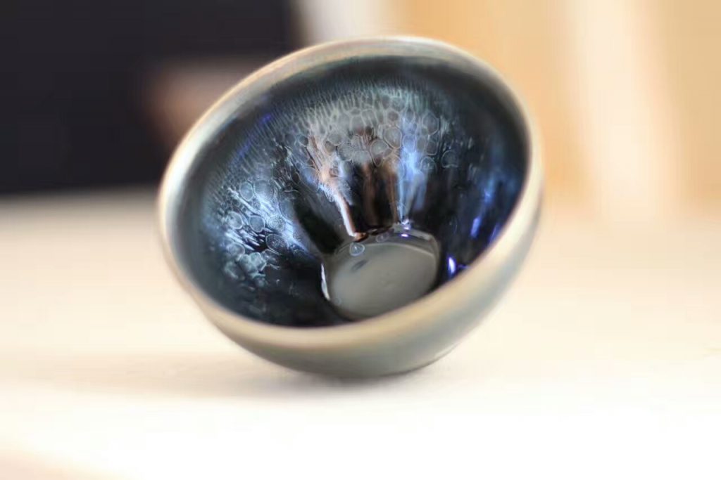 吳立主束口油滴盞：口徑8高5