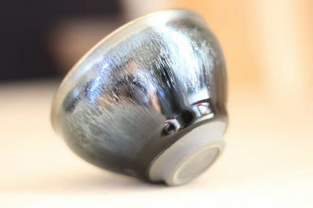 吳立主束口油滴盞：口徑8高5