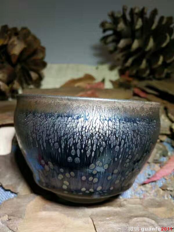 闕梅嬌束口香爐油滴盞：口9高6，全手工制。