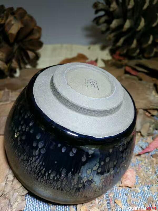 闕梅嬌束口香爐油滴盞：口9高6，全手工制。