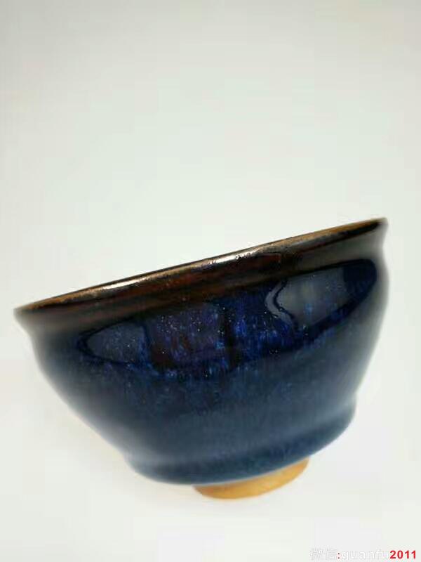 孫建興烏金回藍(lán)釉：口9高5.5