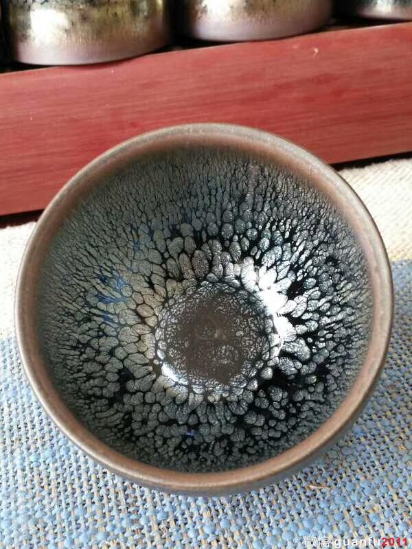 闕梅嬌師傅全手工束口香爐油滴盞：口9高6，沉穩(wěn)大氣。