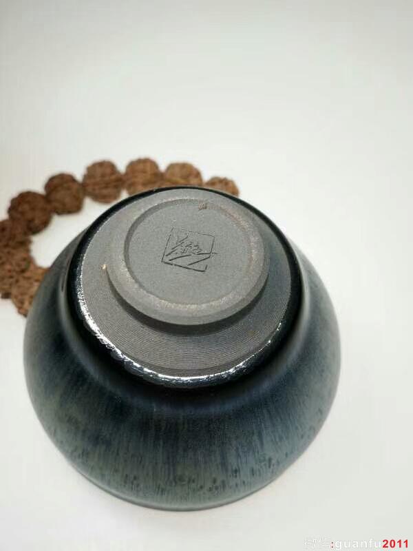 吳立主藍(lán)油滴：口7.8高5