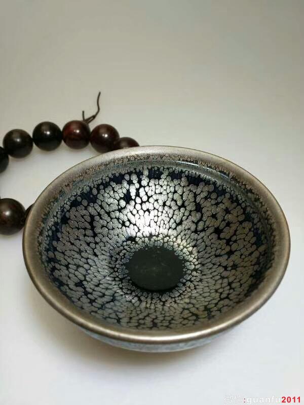 張俊翔“心雨”：口8.8高4，油滴均勻。