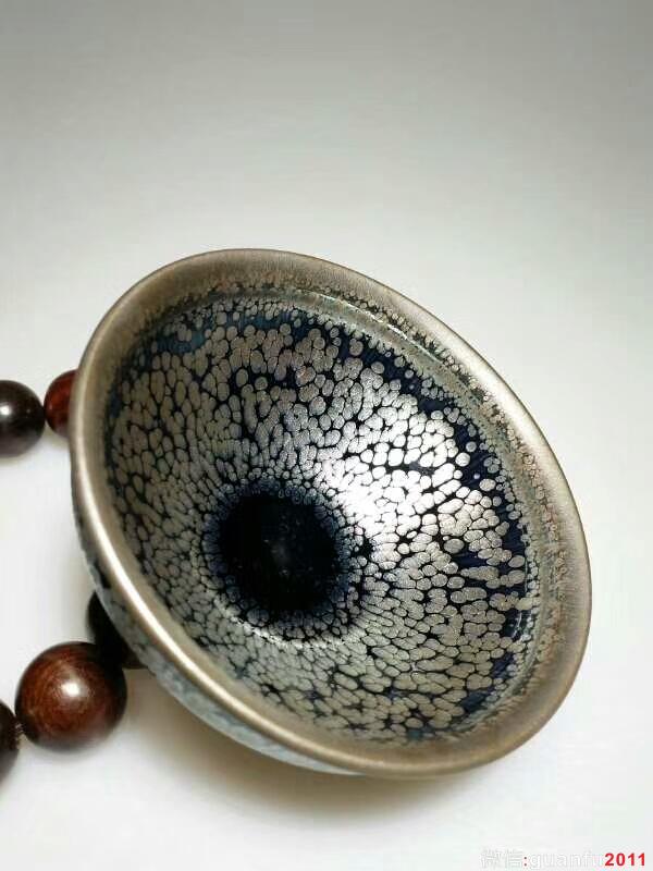 張俊翔“心雨”：口8.8高4，油滴均勻。