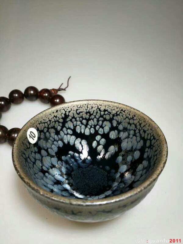 蔡炳盛油滴束口：口8.5高5.3，晶透藍(lán)油滴。