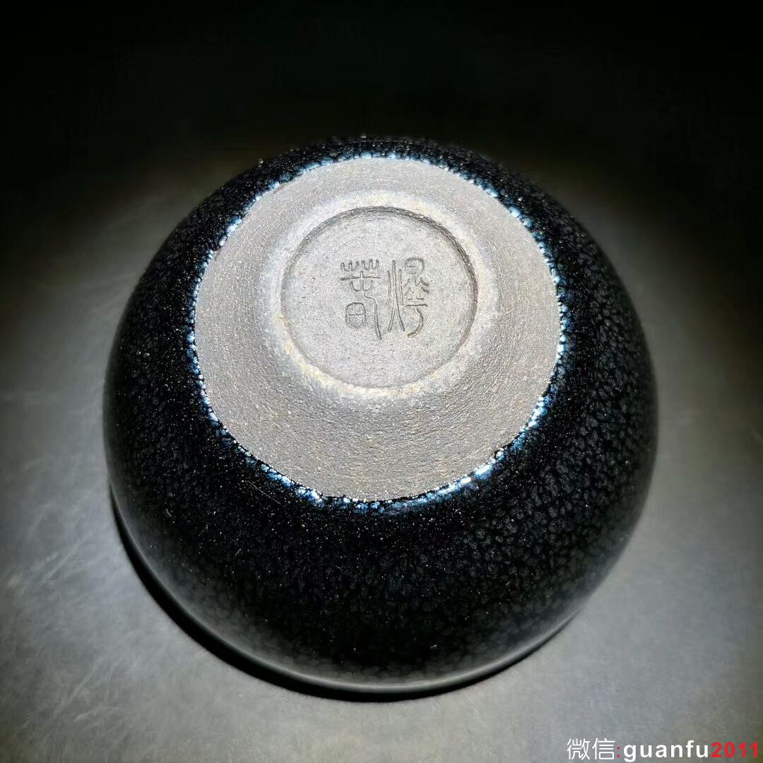 陳春華師傅 黑底銀斑：口徑8.8肚大9.5高5.5