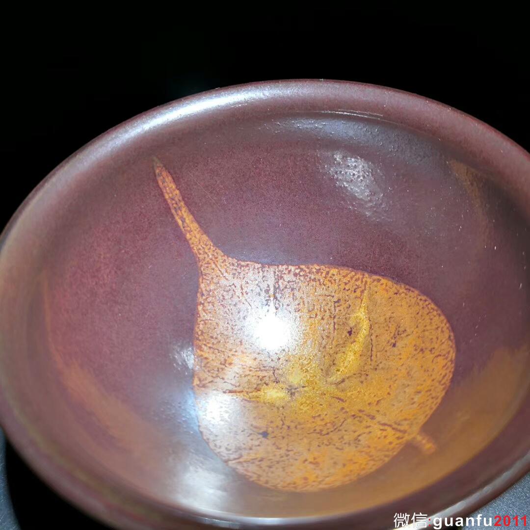 孫莉 柿紅木葉盞：口徑9.2*5.3