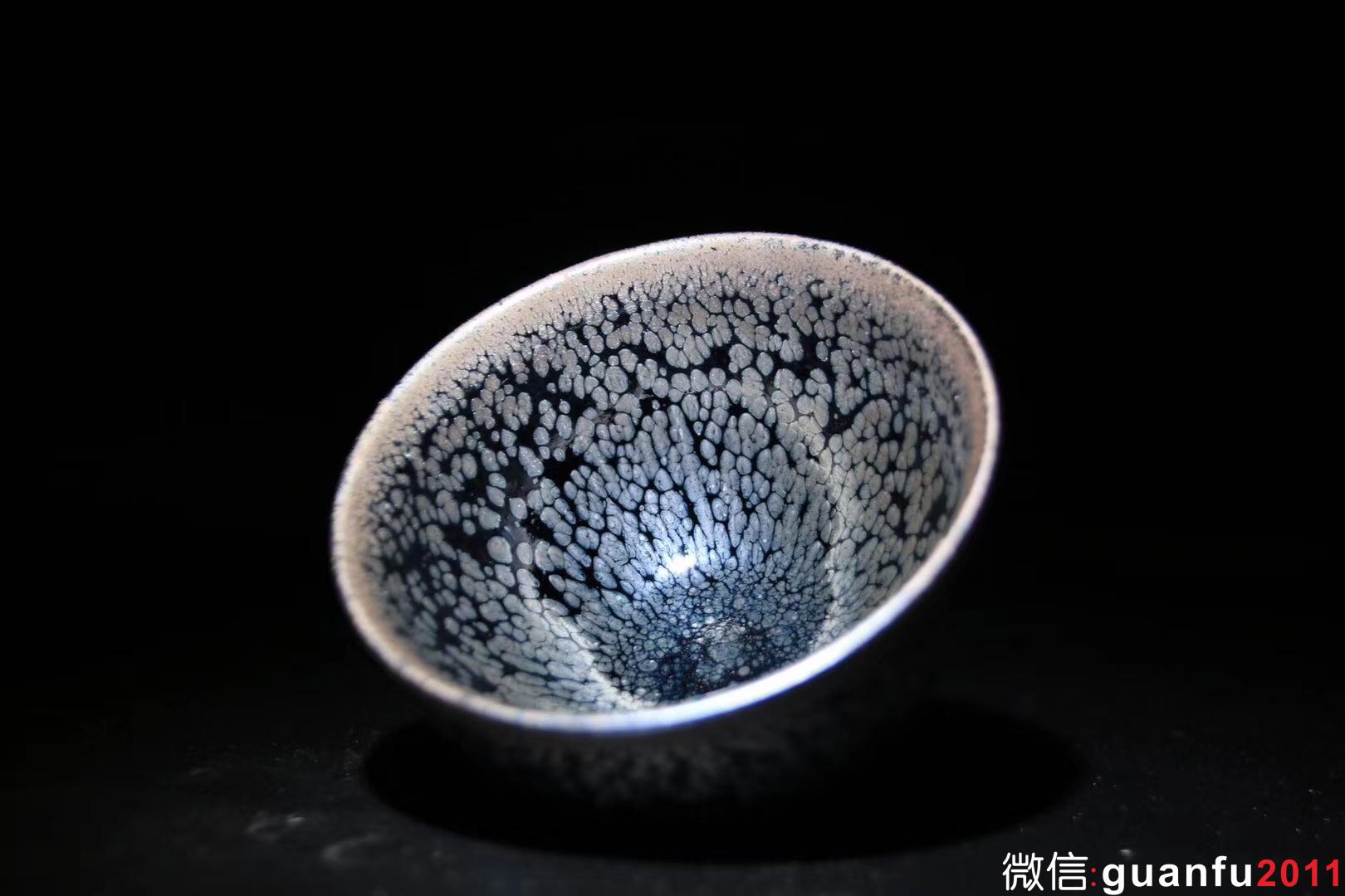 【作者】蔡炳盛老師 【品名】復(fù)古油滴 【規(guī)格】8.8 x 5.3 cm 【品相】全品無暇 【材質(zhì)】鐵胎，天然礦釉 【產(chǎn)地】建陽·水吉
