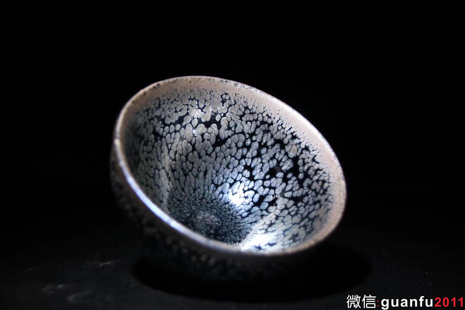 【作者】蔡炳盛老師 【品名】復(fù)古油滴 【規(guī)格】8.8 x 5.3 cm 【品相】全品無暇 【材質(zhì)】鐵胎，天然礦釉 【產(chǎn)地】建陽·水吉