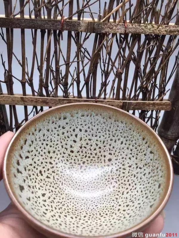 范澤鋒老師 天目油滴茶盞 口徑：8.8高：5.5