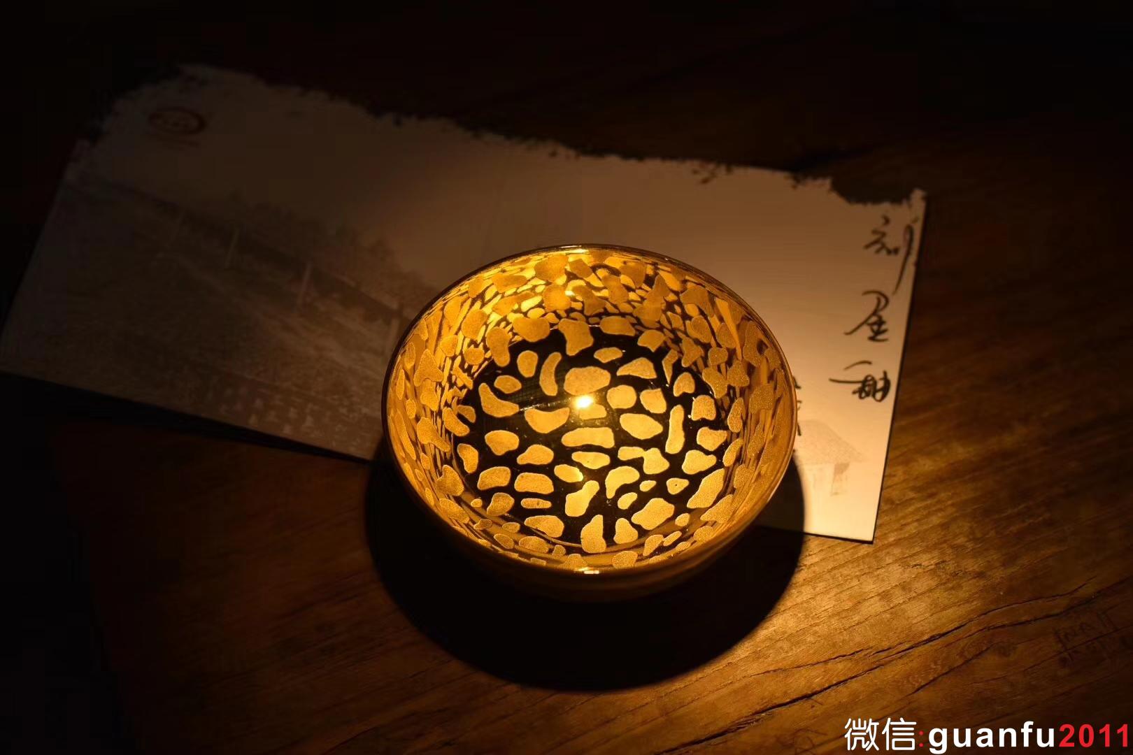 青如天 明如鏡 薄如紙 聲如磬   【青瓷刻金釉 】   范澤鋒老師作品