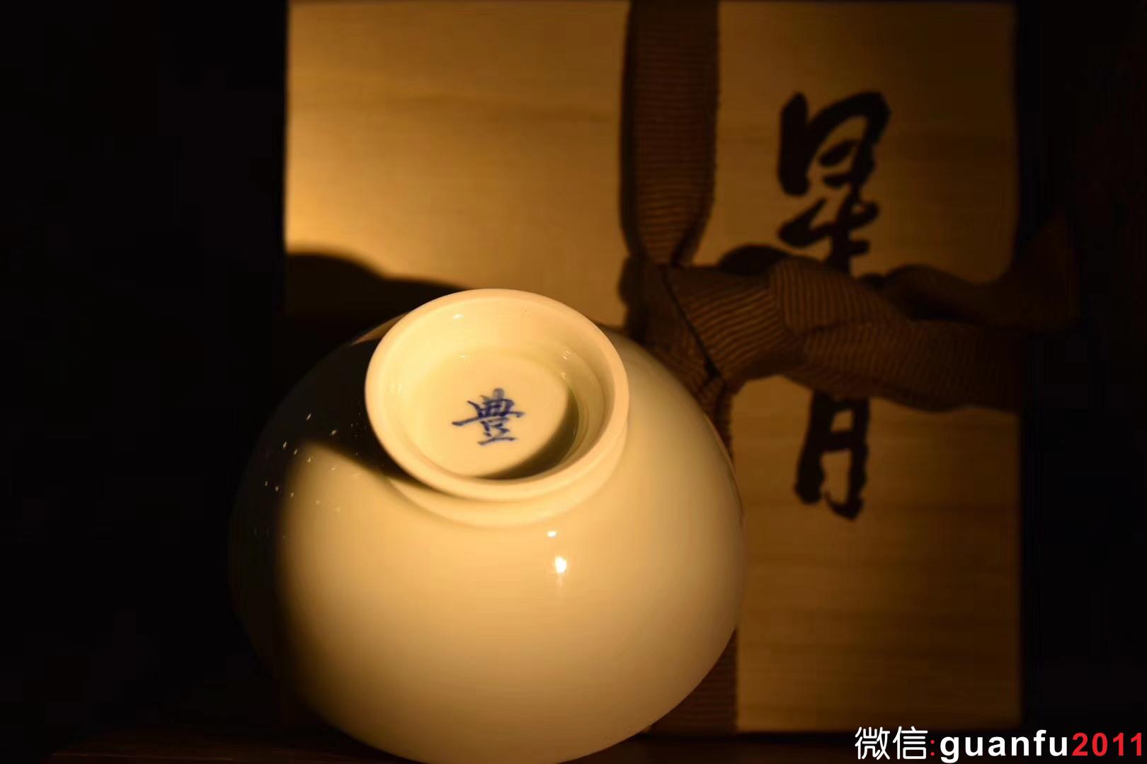 青如天 明如鏡 薄如紙 聲如磬   【青瓷刻金釉 】   范澤鋒老師作品