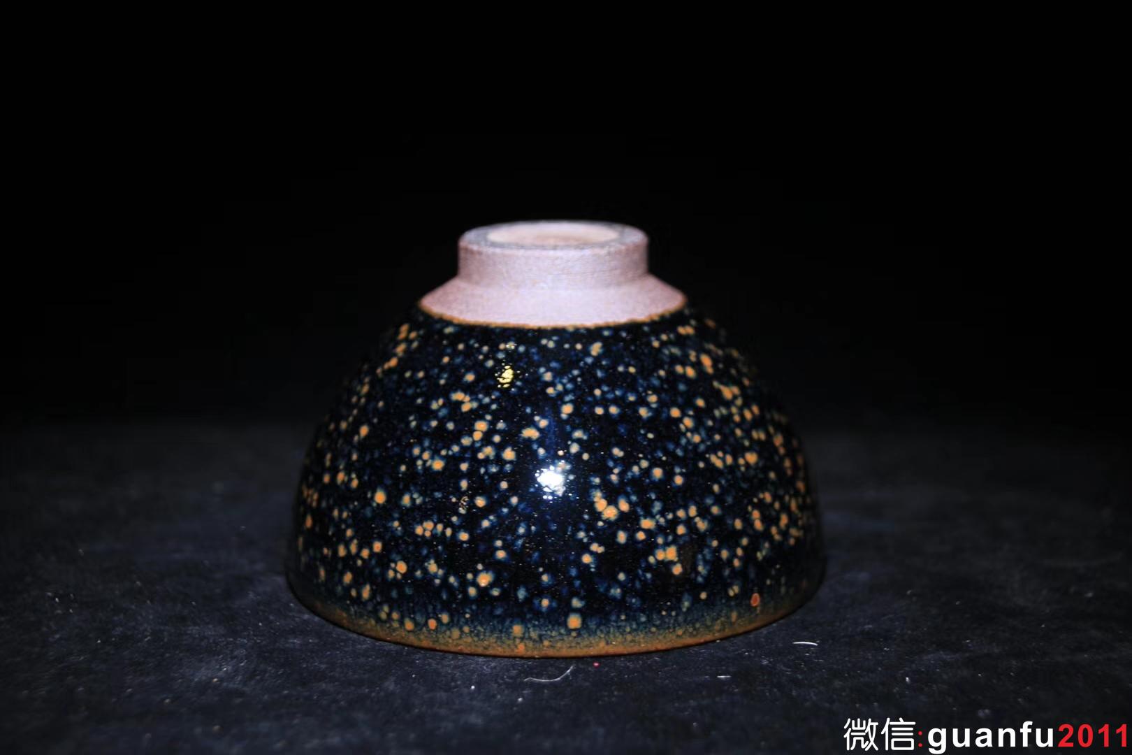 【作者】廖銘老師 【品名】夜幕 【規(guī)格】9 x 5.5 cm