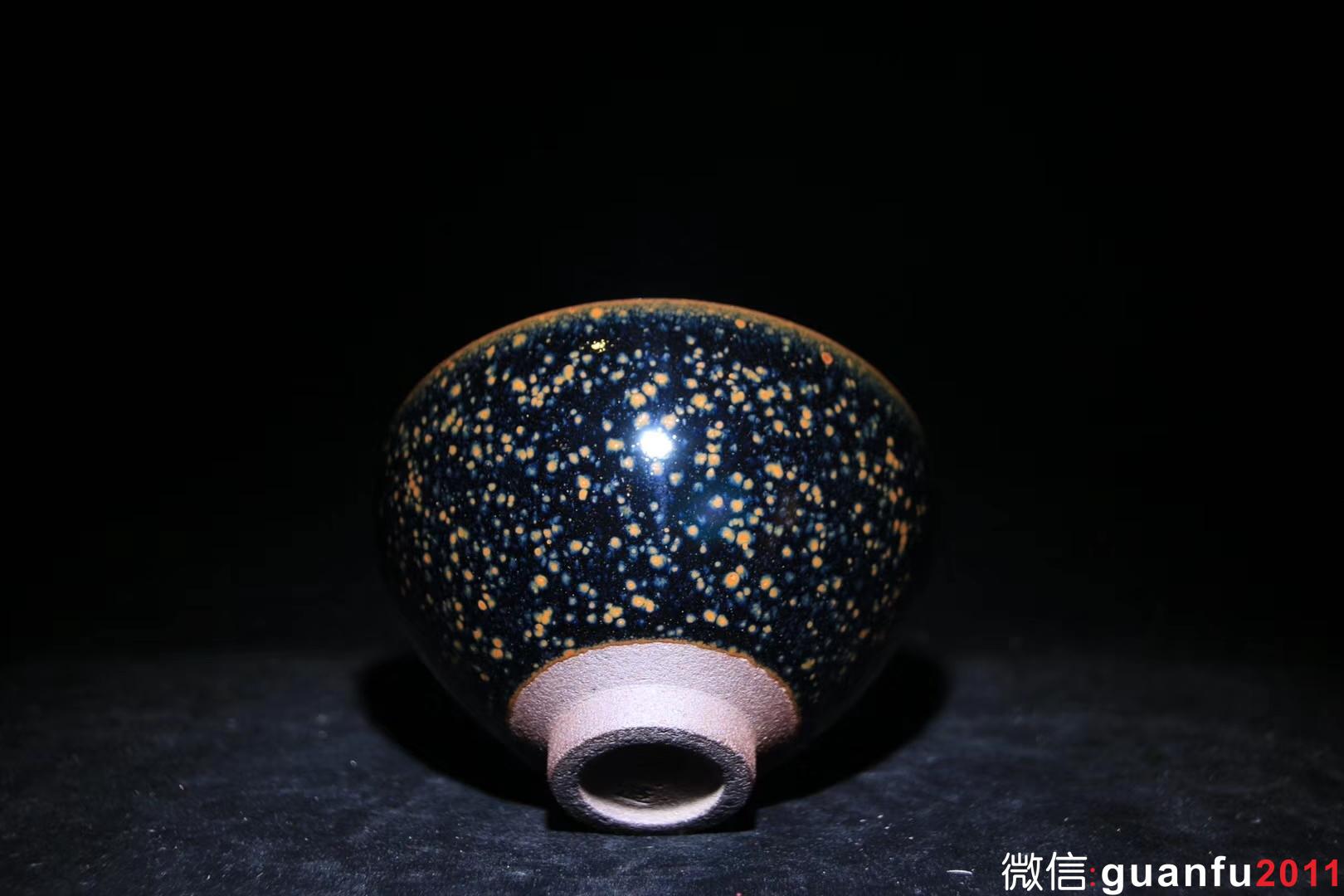 【作者】廖銘老師 【品名】夜幕 【規(guī)格】9 x 5.5 cm