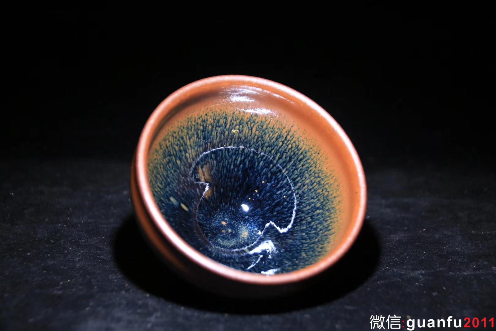 【作者】吳興乾老師 【品名】金蘭兔毫 【規(guī)格】8.7 x 5.3 cm