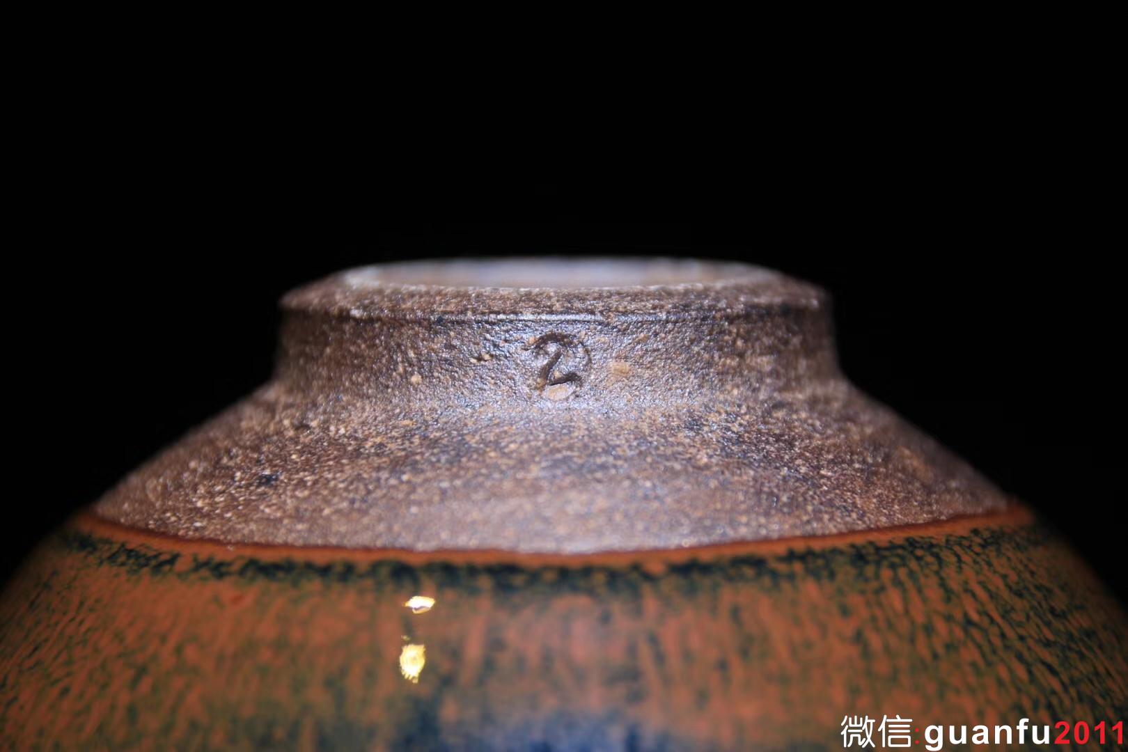 【作者】吳興乾老師 【品名】金蘭兔毫 【規(guī)格】8.7 x 5.3 cm