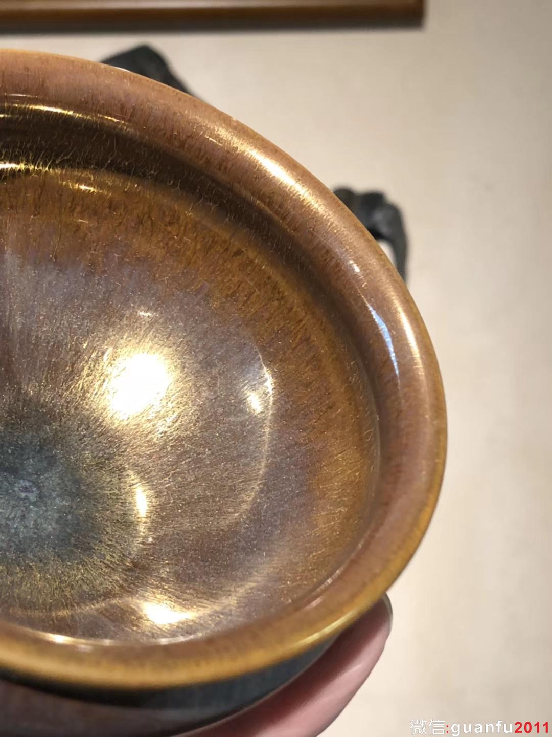 （金絲玉毫）范澤鋒老師 高級(jí)工藝美術(shù)師 金絲玉毫 紫砂胎 口徑：9高：6  收藏級(jí) 天然胎土和釉礦石的完美結(jié)合