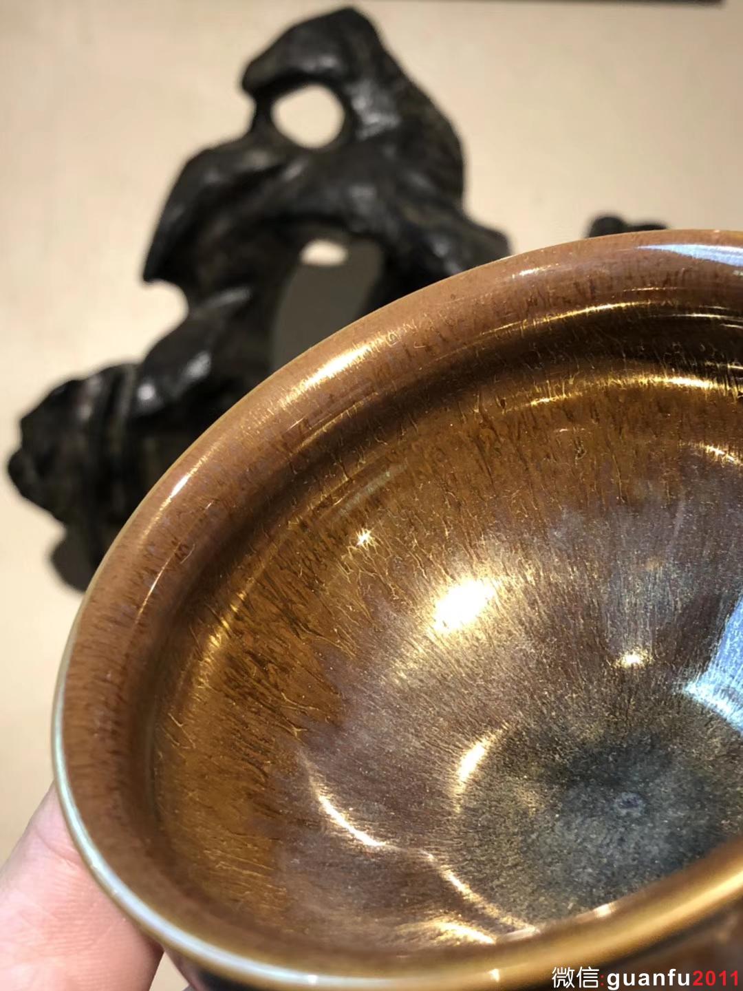 （金絲玉毫）范澤鋒老師 高級(jí)工藝美術(shù)師 金絲玉毫 紫砂胎 口徑：9高：6  收藏級(jí) 天然胎土和釉礦石的完美結(jié)合