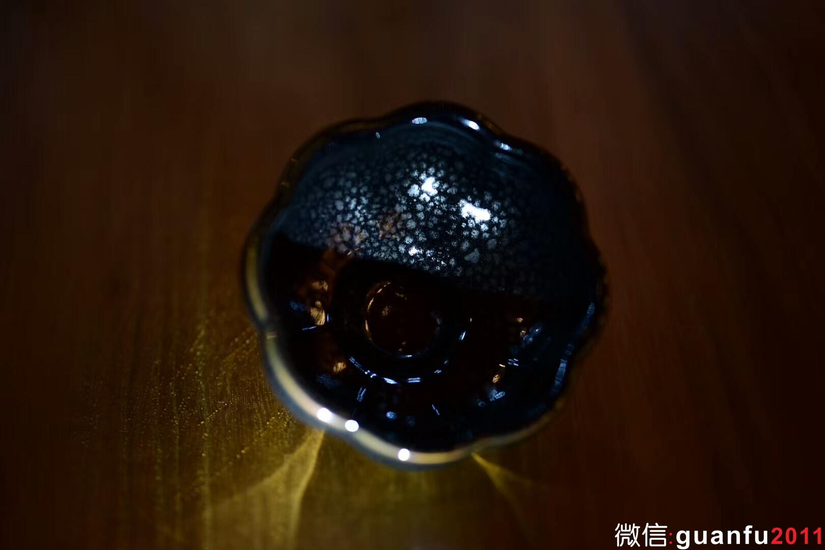 【盈珠】 華北油滴 手捧如花   器型與斑紋的完美演繹  口徑：8.6*4.7公分