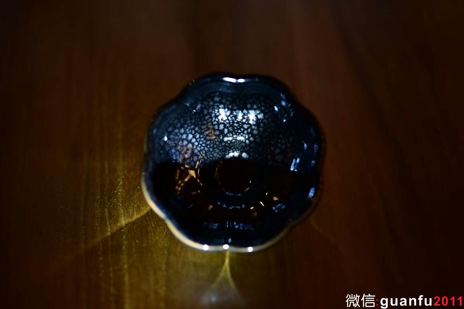 【盈珠】 華北油滴 手捧如花   器型與斑紋的完美演繹  口徑：8.6*4.7公分