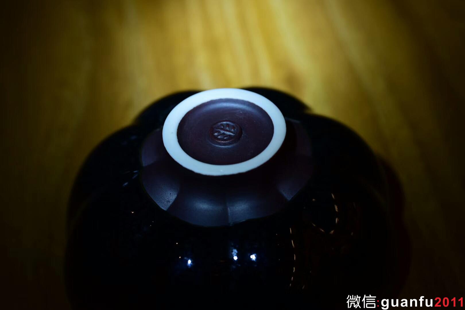 【盈珠】 華北油滴 手捧如花   器型與斑紋的完美演繹  口徑：8.6*4.7公分