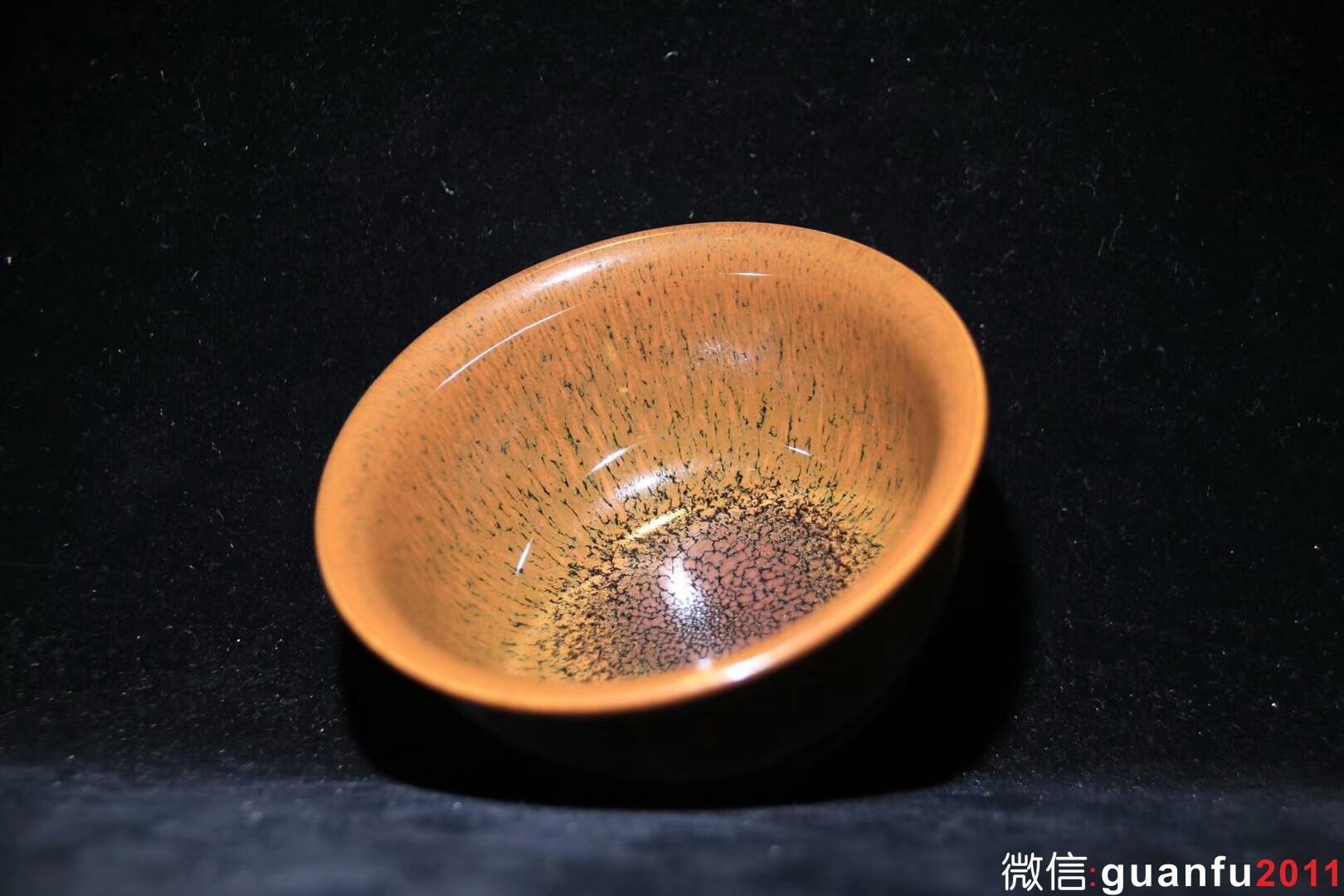 【作者】范澤鋒老師 【品名】兔毫天目 【規(guī)格】8.8 x 4.5 cm