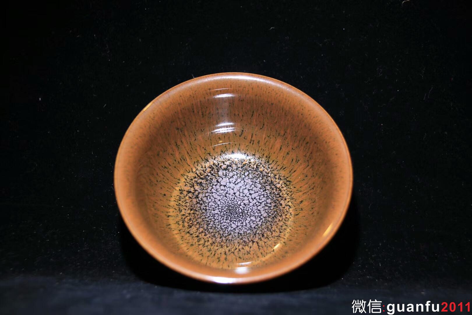 【作者】范澤鋒老師 【品名】兔毫天目 【規(guī)格】8.8 x 4.5 cm