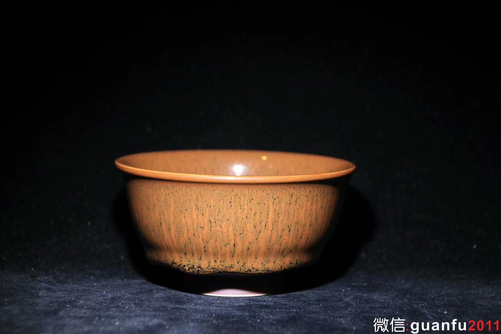 【作者】范澤鋒老師 【品名】兔毫天目 【規(guī)格】8.8 x 4.5 cm