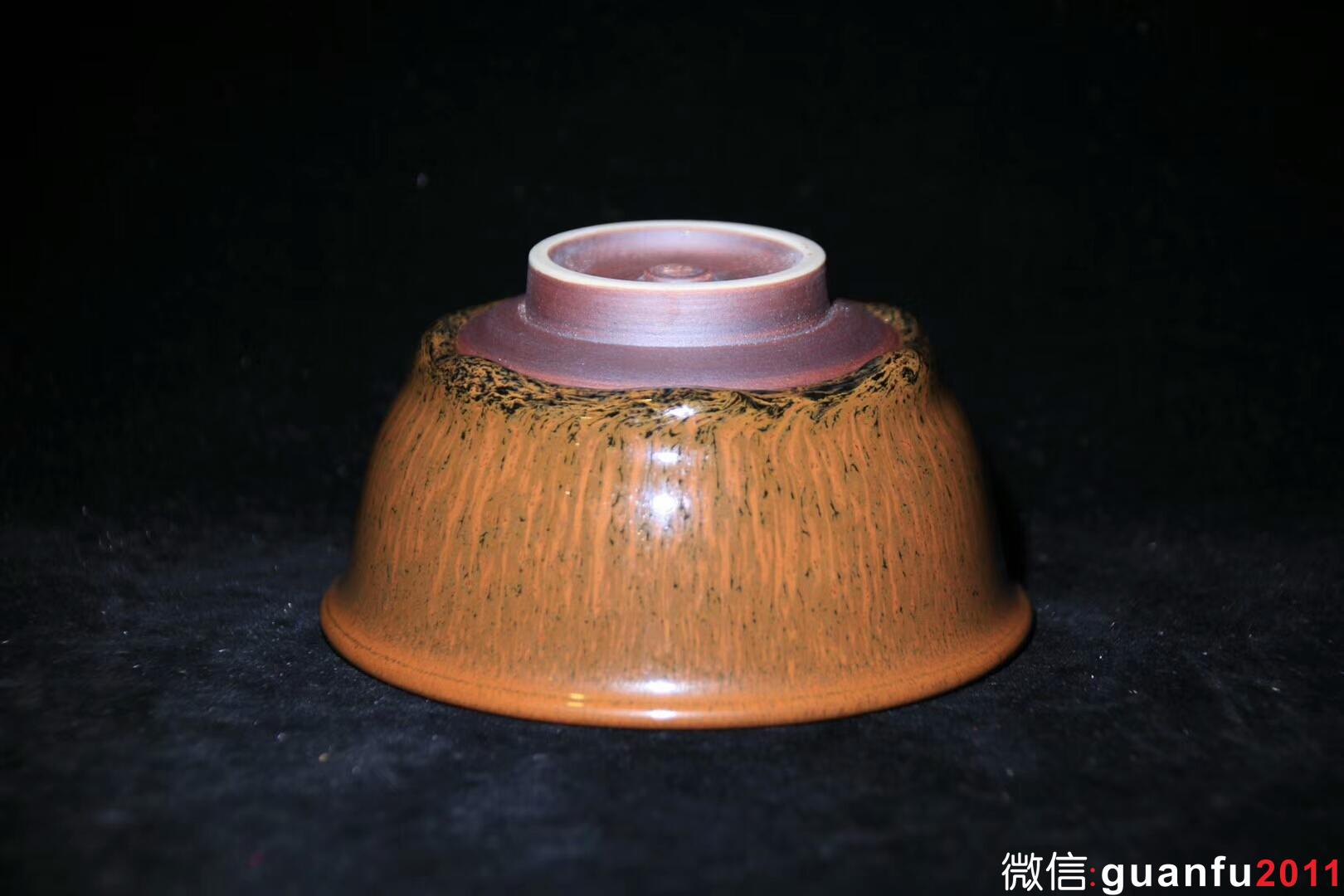 【作者】范澤鋒老師 【品名】兔毫天目 【規(guī)格】8.8 x 4.5 cm