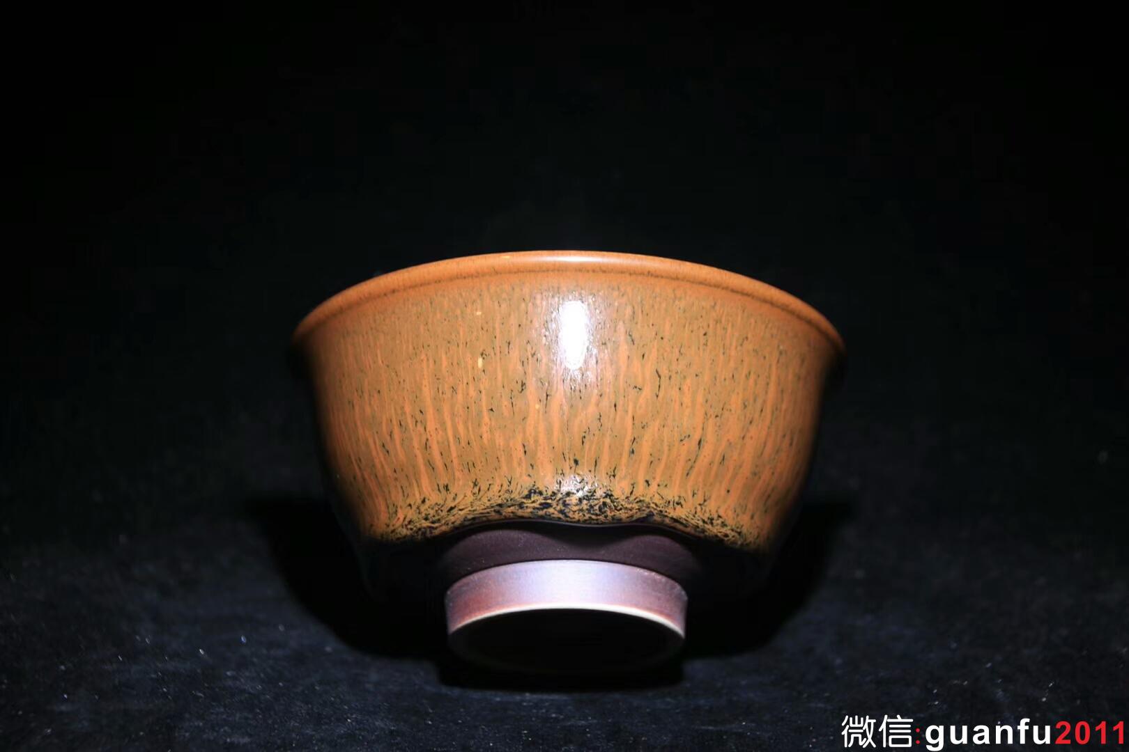 【作者】范澤鋒老師 【品名】兔毫天目 【規(guī)格】8.8 x 4.5 cm